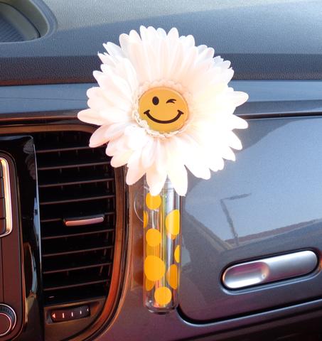 Bling My Bug Happy Face Daisy with Universal Suction Vase