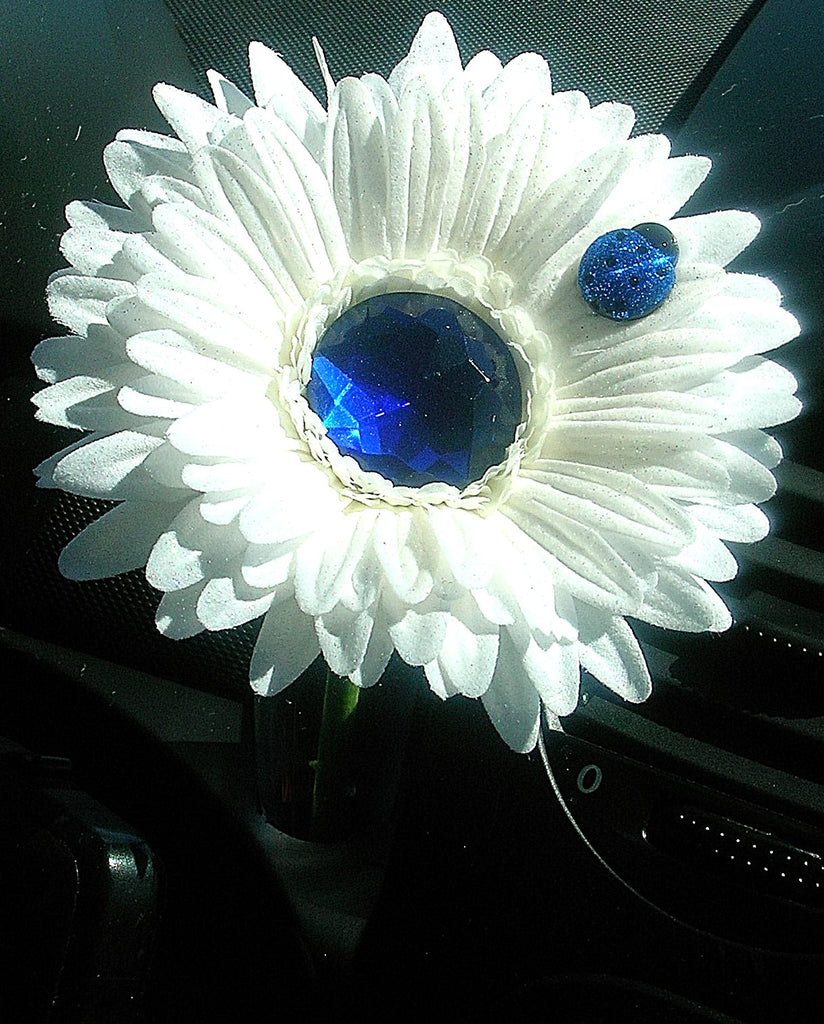 VW Beetle Flower - White and Blue Bling Daisy